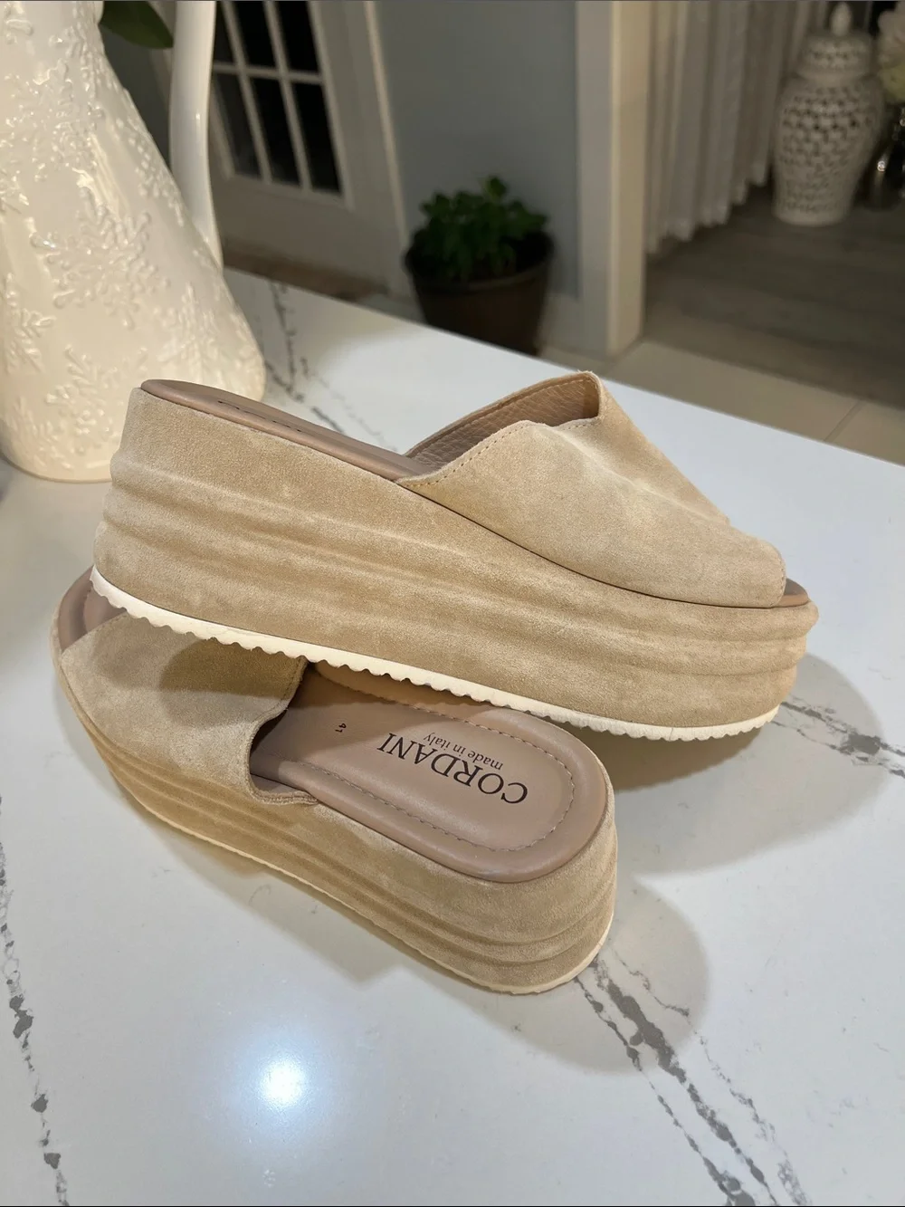 Cordani Made in Italy Beige Suede Platform Slide Sandals size W41 (10)